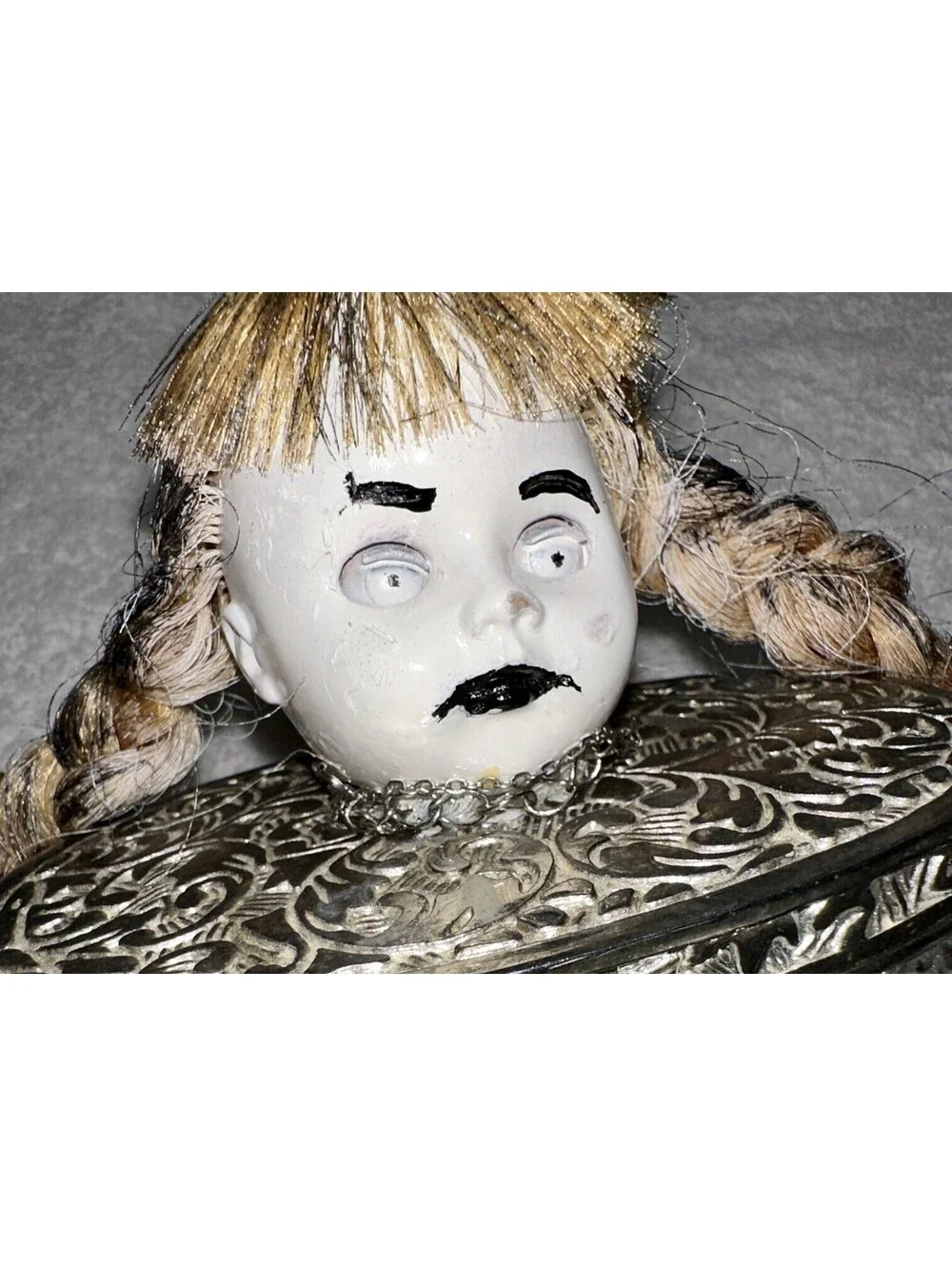Art Doll Scary Horror Possessed Zombie Doll Haunted Halloween Prop Trinket Box